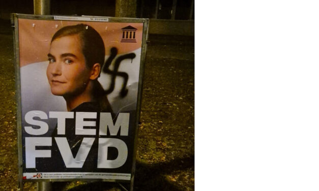 Grenzeloos respectloos: Hakenkruis op FVD-banner in Staphorst