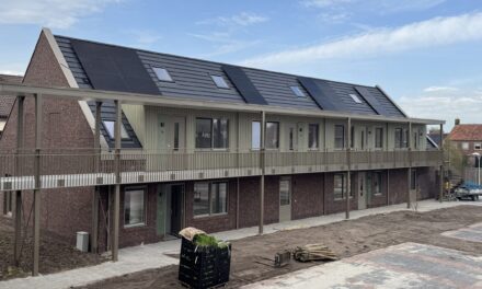 Open huis van nieuwbouw aan de Berkenlaan in Staphorst druk bezocht