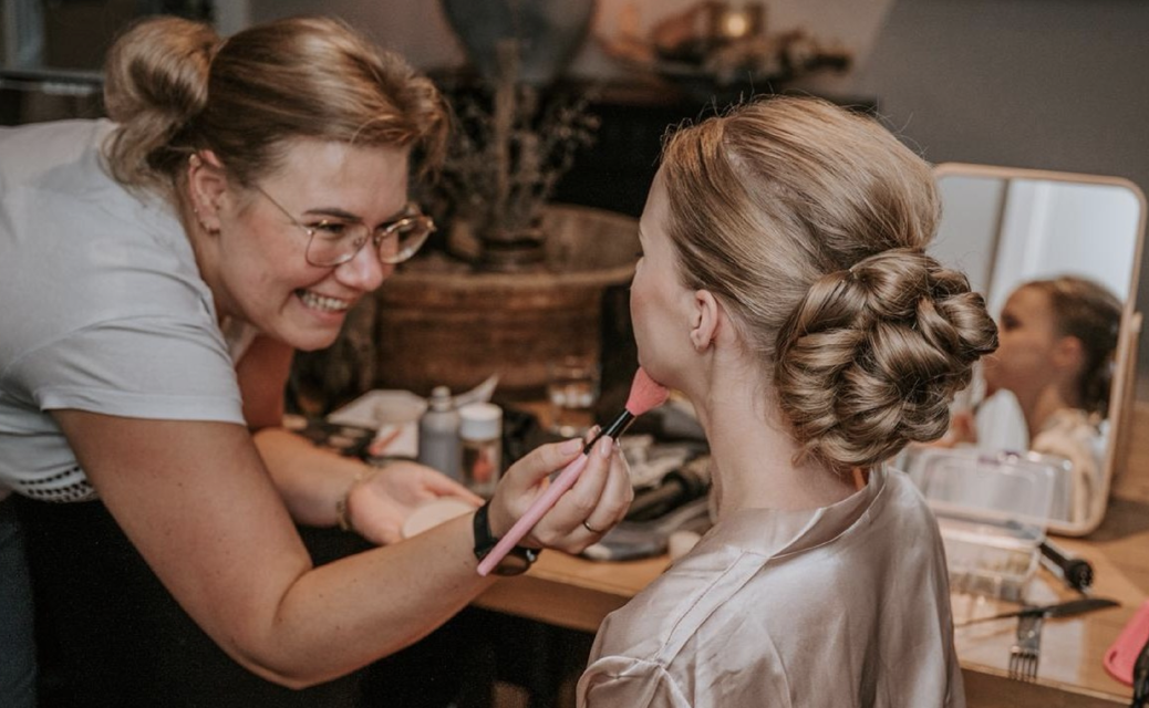 Bij Schoonheidssalon Daniëlle is de bruid het stralend middelpunt