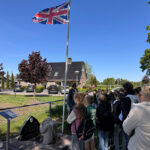 CNS-leerlingen brengen eerbetoon bij monument Leidijk
