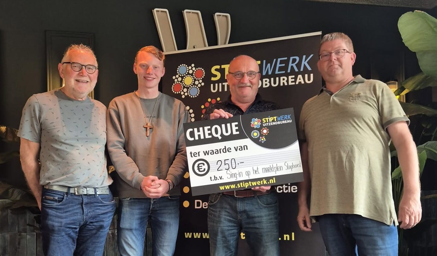 Stiptwerk is jarig en trakteert