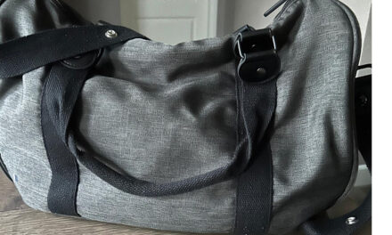 Tas met baby kleertjes e.d. gevonden (Update tas is terecht)