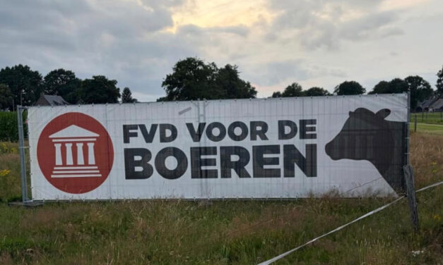Weer spullen van FVD Staphorst gestolen en vernield