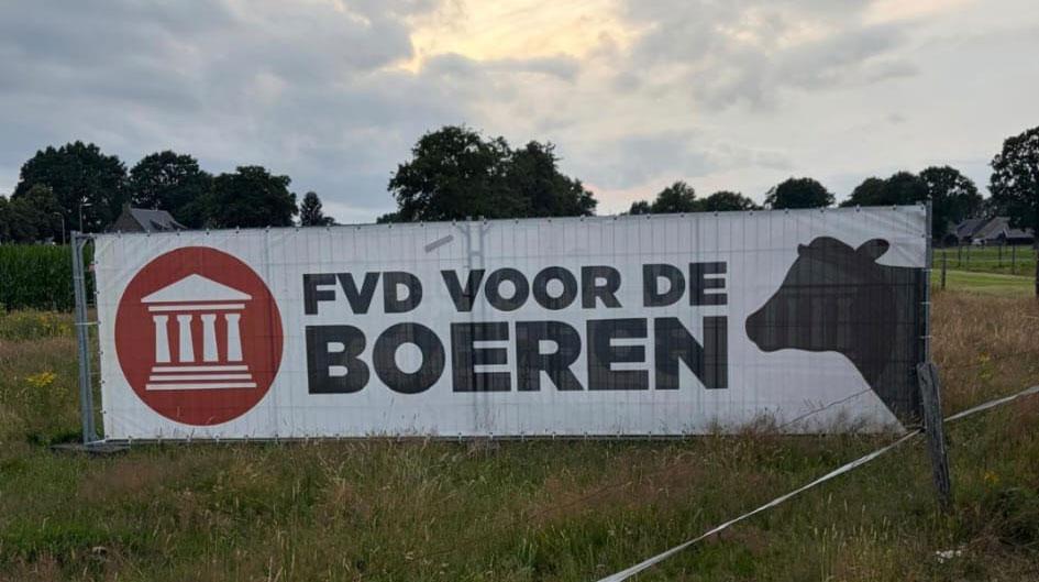 Weer spullen van FVD Staphorst gestolen en vernield