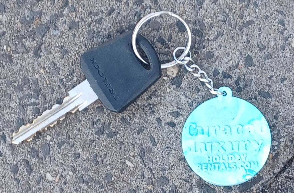 Sleutel met hanger gevonden aan de Zwaluw