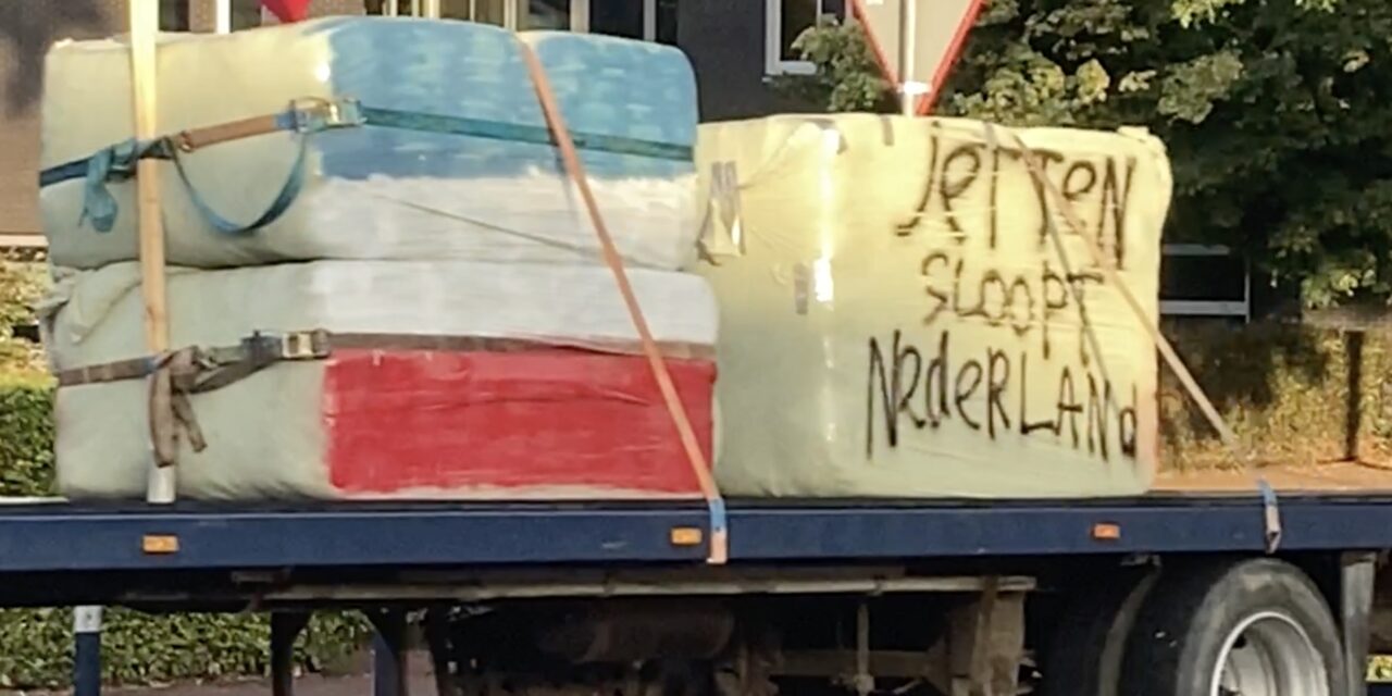Boerenprotest in Staphorst: “Jetten sloopt Nederland”