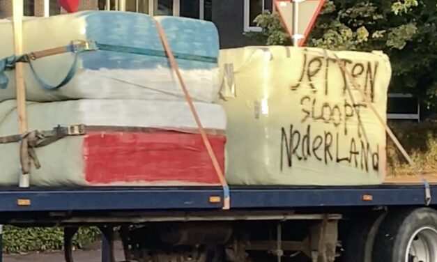 Boerenprotest in Staphorst: “Jetten sloopt Nederland”